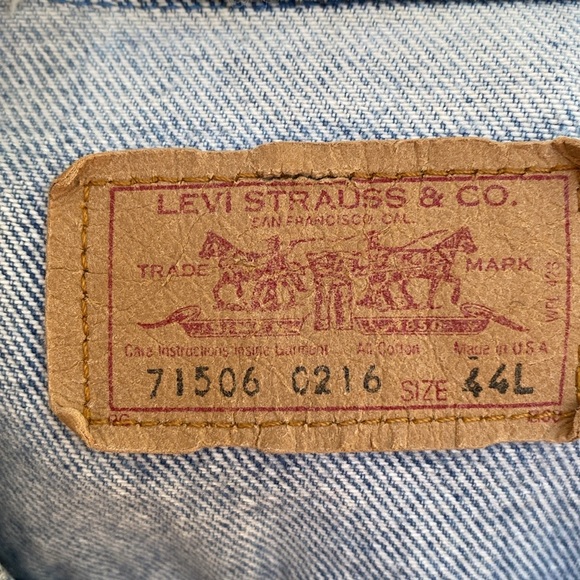 VINTAGE 1990 Levis Jean Jacket Sz Large/44L Distressed Big E Distressed Pockets - Picture 4 of 14